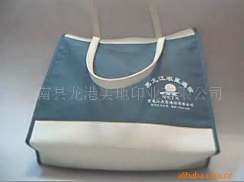 供应休闲背包