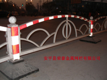 供应铁艺护栏网