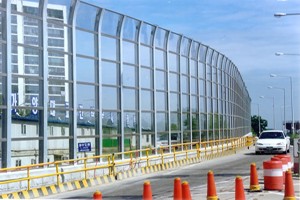 供应专业用于高速公路PC隔音板