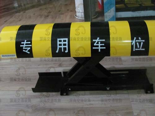 供应A型车位锁 不锈钢A型车位锁