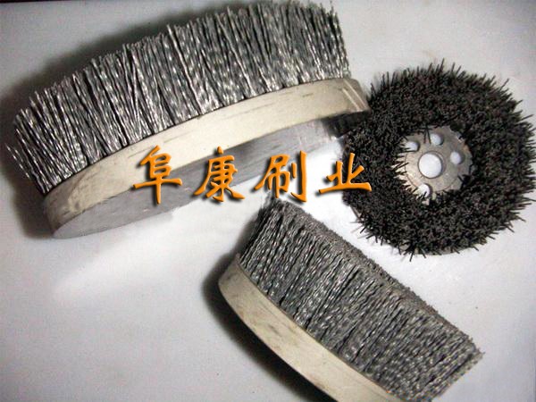 供应盘刷