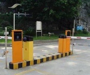 供应杭州挡车器，杭州道闸 0571-56883707