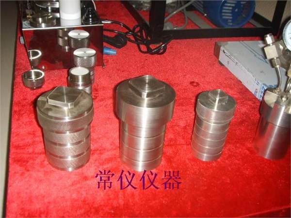 供应压力溶弹
