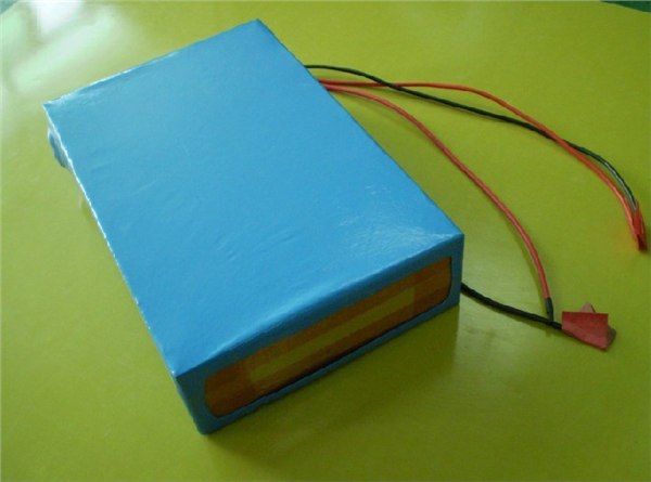 供应12V-40AH磷酸铁锂电池组