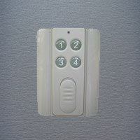 供应RCT83-4超薄型无线四键远距离遥控器是无线遥控器中的超薄型,且频率稳