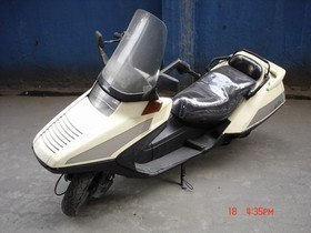进口本田大绵羊CN250摩托车   