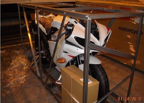 供应2010年雅马哈YZF-R1（全新车）