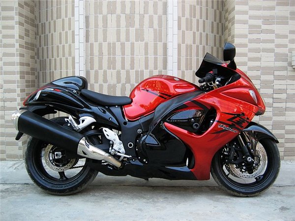 铃木GSXR1300R摩托车 