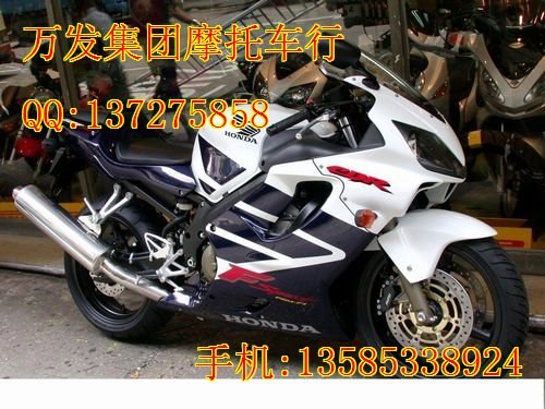 本田CBR954RR摩托车