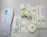 供应卡片包装加工，酒店一次性用品包装加工，塑料玩具包装加工