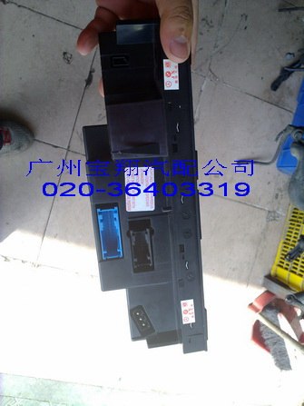 供应奔驰E350发动机配件，奔驰E350拆车件