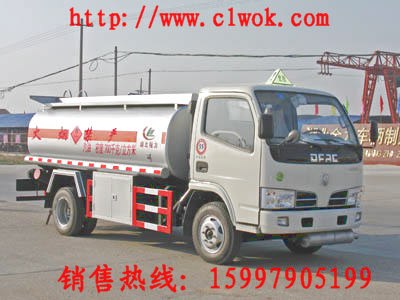 供应小型油罐车 