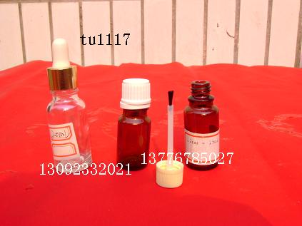 供应玻璃瓶，化妆品瓶，精油瓶