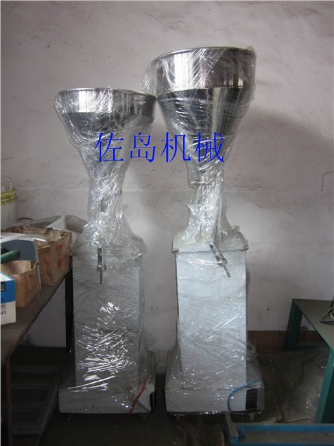 供应南通灌装机，南京灌装机，液体灌装机