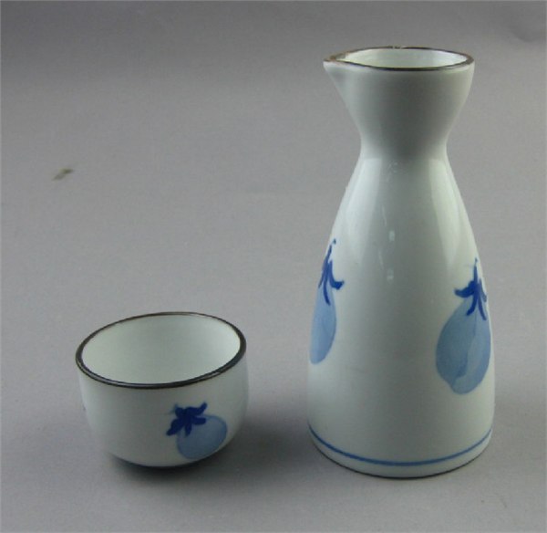 青花瓷酒坛 青花酒坛，陶瓷酒瓶