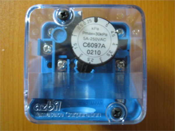 日本山武C6097A压力开关，燃烧机压力开关