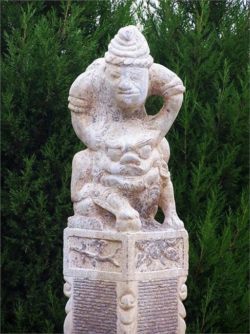 供应供应仿古石雕井台井口栓马桩石磨望桩系马桩礼器宝瓶石鼎