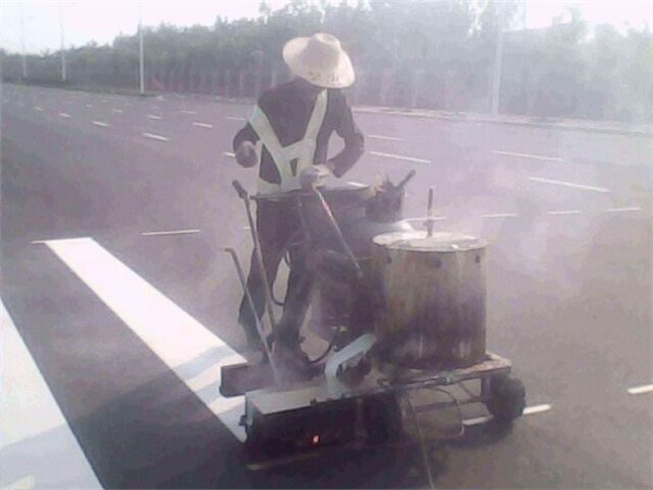 供应小区停车位划线，道路标线，停车场标线