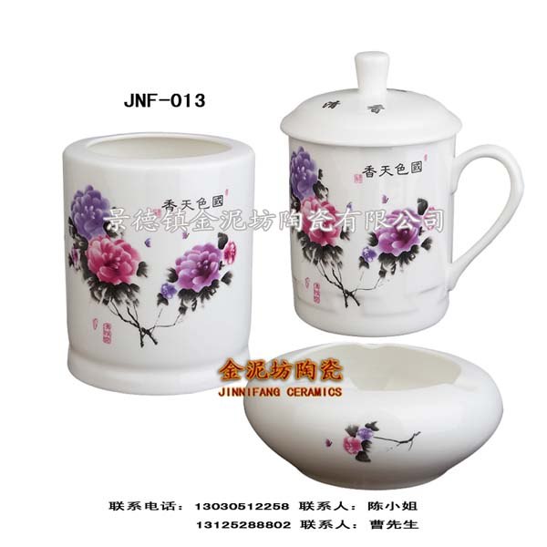 大学毕业纪念品，学校校庆纪念品定做，首选景德镇金泥坊陶瓷有限公司