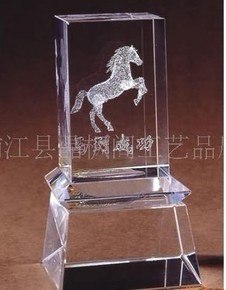 供应精美水晶内雕工艺品