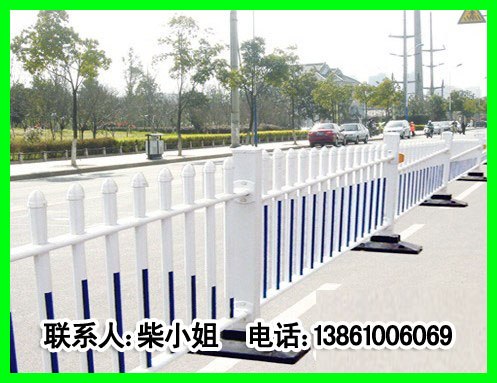 供应道路护栏广告，广告护栏，护栏广告牌，焊接护栏，突破传统护栏，交警护栏