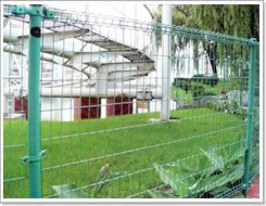 供应厂家直销优质双圈护栏网