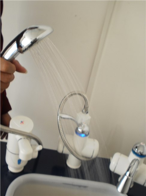 供应即热式加热水龙头沐浴水龙头两用型