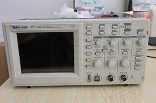 供应大量现货TDS220 TDS220示波器TDS220/卓巧1371390