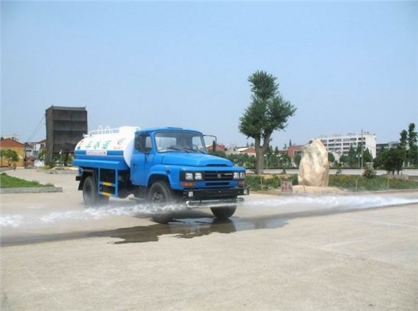 8吨洒水车|东风洒水车|东风145洒水车最低价格