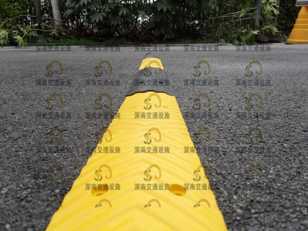 供应道路减速带价格|道路橡胶减速带价格|道路铸钢减速带价格|