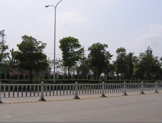 供应连云港pvc道路护栏