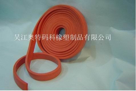 供应耐高温硅胶发泡条