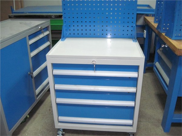供应有挂板工具车