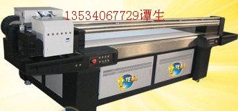 供应UV平板喷绘机UV平板打印机UV印刷机