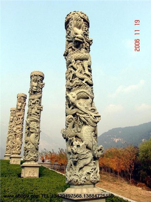 龙柱
