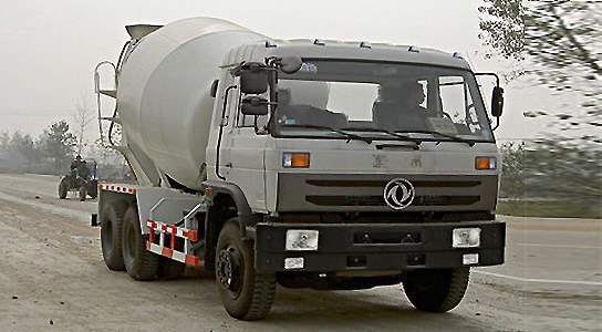 东风后双桥混凝土搅拌车