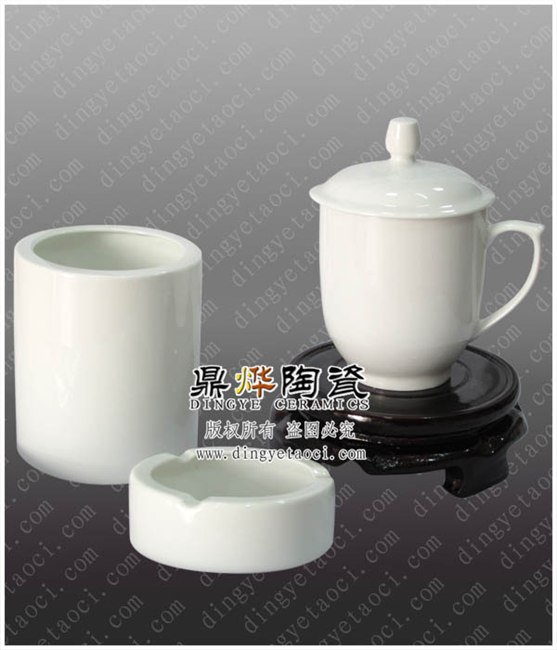 供应陶瓷笔筒 办公礼品 陶瓷笔筒报价 文化纪念礼品