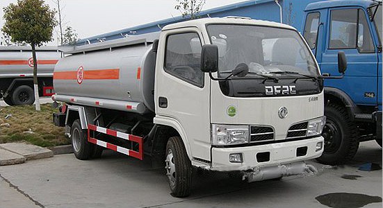 油罐车价格/湖北油罐车厂家/湖北新中绿专用汽车