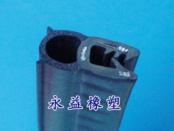 供应夹钢丝密封条，柜门密封条