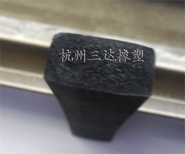 供应三元乙丙发泡条 电器密封条 EPDM橡胶密封条
