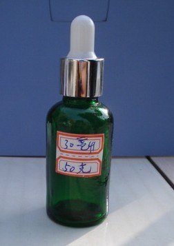 供应优质玻璃瓶饮料瓶香水瓶山茶油瓶。