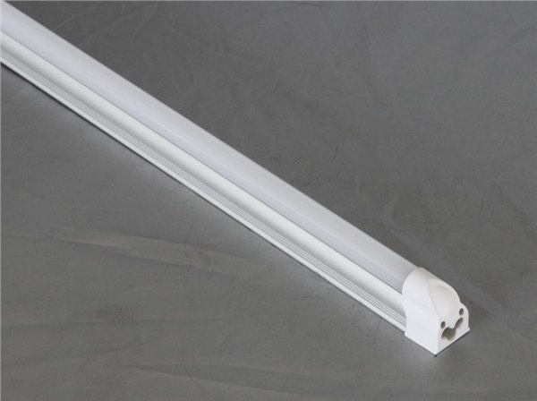 供应LED日光灯管T5LED日光灯管15W(一体化)