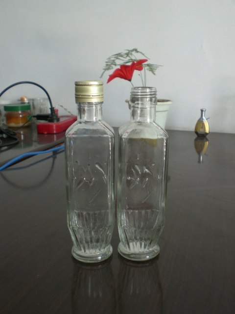 徐州华联玻璃瓶厂供应玻璃瓶饮料瓶果醋瓶麻油瓶绵竹酒瓶