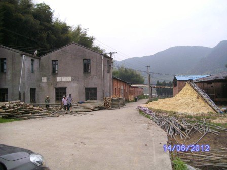 出售，眼镜抛光竹粒，竹粉，竹凉席丝，竹方条、竹圆棒、圆支筷