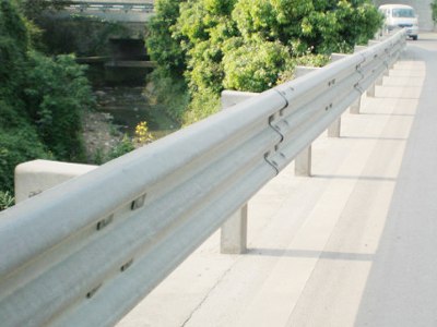 供应武汉公路波形护栏板