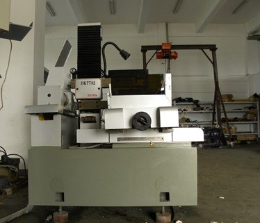 供应DK7740M精密线切割