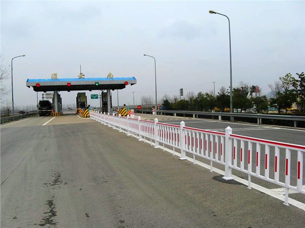 供应河北pvc道路护栏