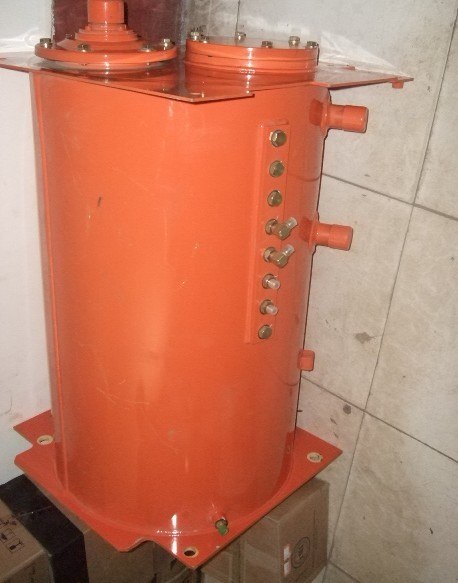 供应日立挖掘机液压油箱