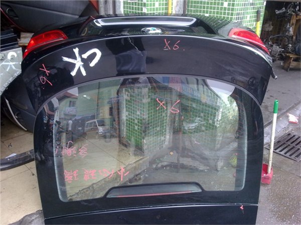 供应宝马X5后档，宝马X5原厂配件，全车拆车件