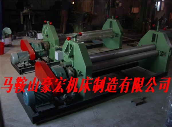 供应运城小型卷板机，运城3×1300手动三辊卷板机厂家